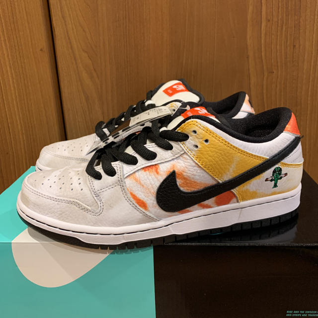 NIKE - NIKE SB DUNK LOW PRO QS ROSWELL RAYGUNSの通販 by チャイ ...