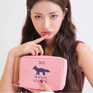 メゾンキツネ(MAISON KITSUNE')の3CE メゾン キツネ ポーチ MAISON KITSUNE POUCH 限定品(ポーチ)