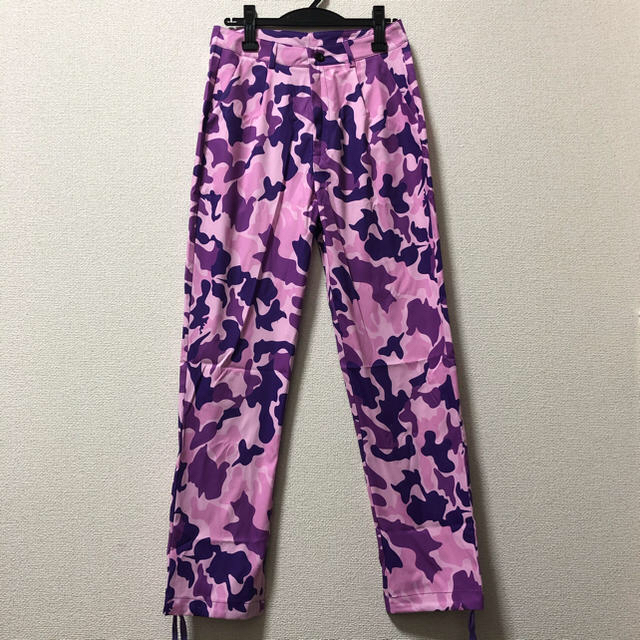 Camouflage Purple Pattern Pants メンズのパンツ(その他)の商品写真