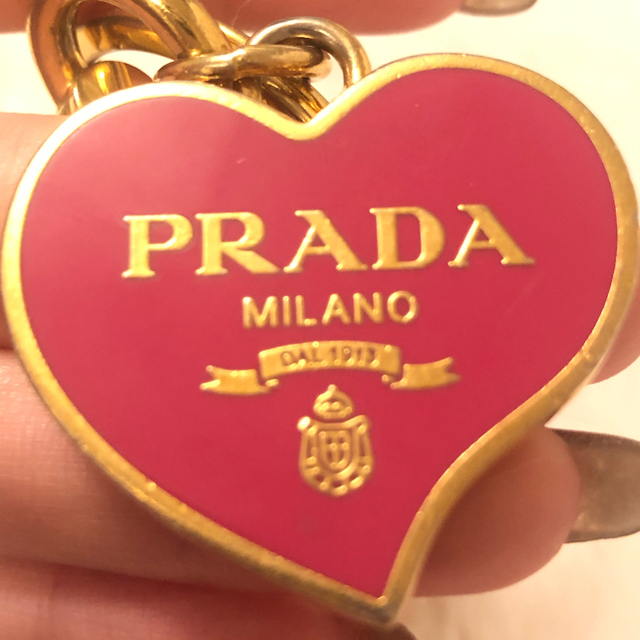 PRADA(プラダ)の付属品あり キーホルダー キーリング ピンク レディースのファッション小物(キーホルダー)の商品写真