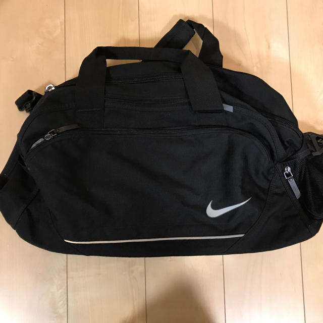 NIKE(ナイキ)の【値下げ交渉歓迎】ナイキ ボストンバッグ NIKE メンズのバッグ(ボストンバッグ)の商品写真