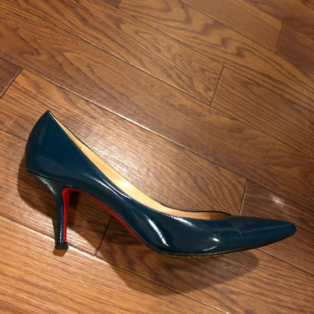 Christian Louboutin(クリスチャンルブタン)のルブタン   パンプス　37   7センチヒール レディースの靴/シューズ(ハイヒール/パンプス)の商品写真