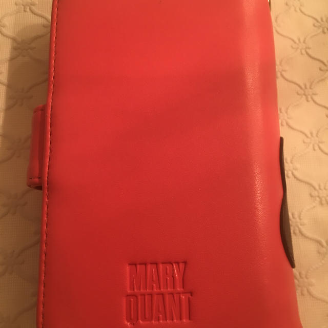 MARY QUANT(マリークワント)のMARY QUANTスマホカバー【あっちゃん専用】 スマホ/家電/カメラのスマホアクセサリー(iPhoneケース)の商品写真