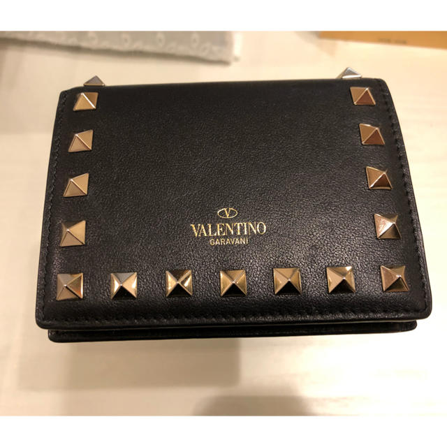 VALENTINO ロックスタッズスモールウォレット財布