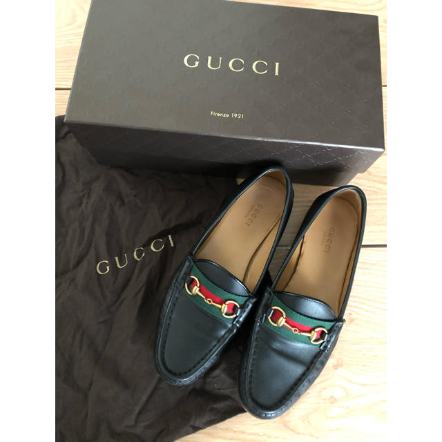 Gucci(グッチ)のGUCCI ローファー レディースの靴/シューズ(ローファー/革靴)の商品写真