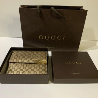 グッチ(Gucci)の【美品】GUCCI（グッチ）二つ折り財布　257015(折り財布)