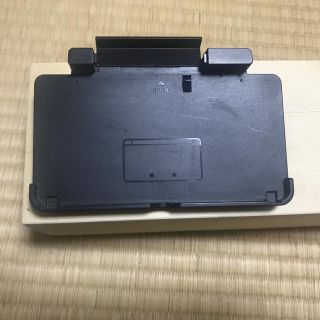 ニンテンドウ(任天堂)の3DS 充電スタンド(バッテリー/充電器)