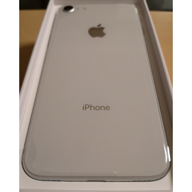 iPhone8 64GB 新品 シルバー SIMロック解除済み