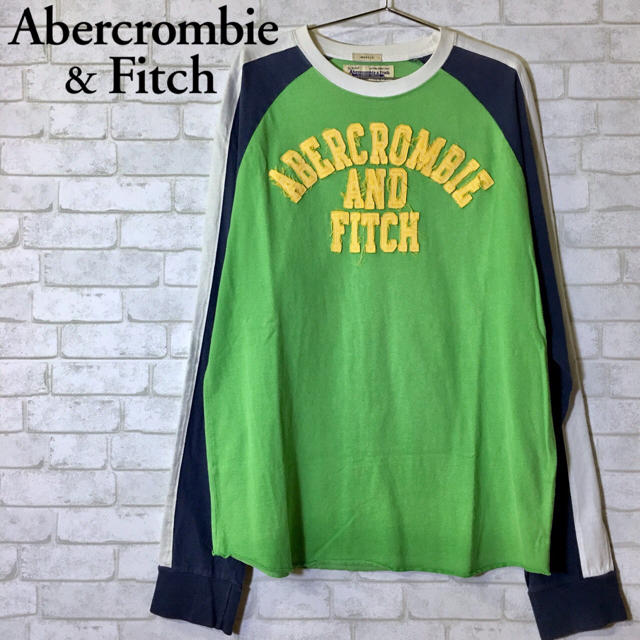 Abercrombie&Fitch(アバクロンビーアンドフィッチ)の【Abercrombie&Fitch】カットソー クルーネック 装飾ワッペンXL メンズのトップス(Tシャツ/カットソー(七分/長袖))の商品写真