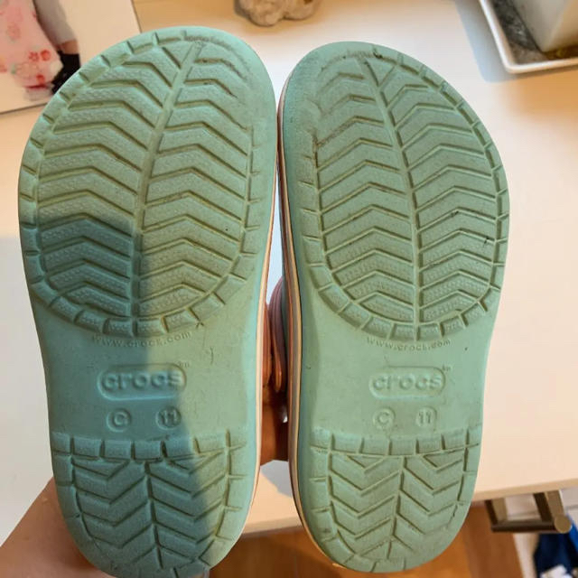 crocs(クロックス)の値下げ★クロックス  18センチ ICE BLUE キッズ/ベビー/マタニティのキッズ靴/シューズ(15cm~)(サンダル)の商品写真