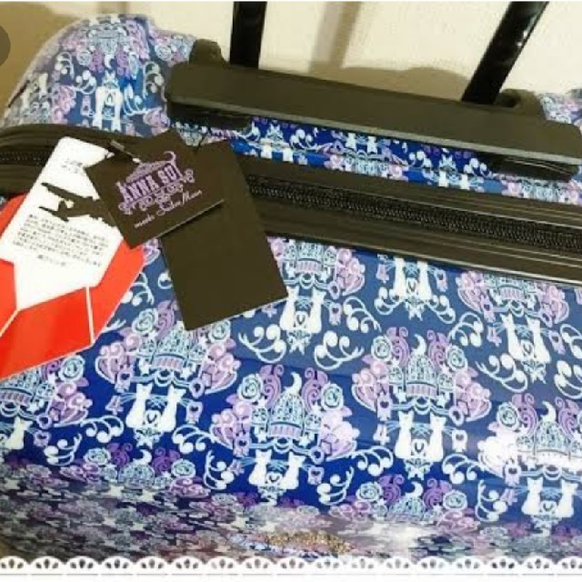 ANNA SUI(アナスイ)の最終お値下げ！！アナスイ　セーラームーン　キャリーケース レディースのバッグ(スーツケース/キャリーバッグ)の商品写真