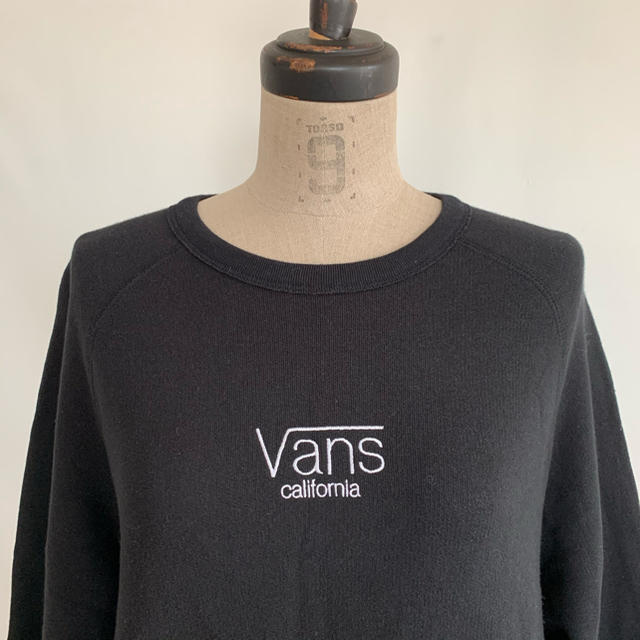 VANS(ヴァンズ)のVANS ロゴ刺繍スウェット レディースのトップス(トレーナー/スウェット)の商品写真