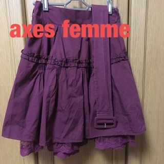 アクシーズファム(axes femme)のベルト付きスカート(ひざ丈スカート)