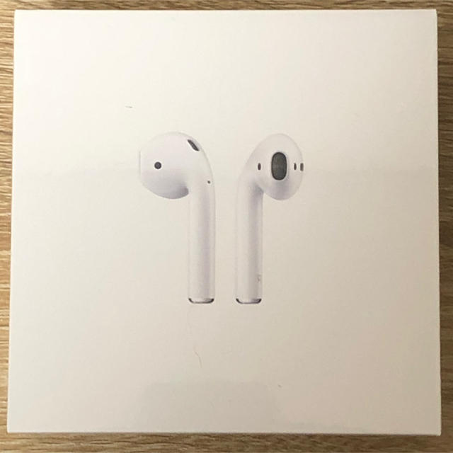 Apple(アップル)のApple AirPods スマホ/家電/カメラのオーディオ機器(ヘッドフォン/イヤフォン)の商品写真