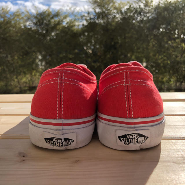 VANS(ヴァンズ)の☆美品☆22.5㎝☆ VANS ヴァンズ オーセンティック  B820 レディースの靴/シューズ(スニーカー)の商品写真