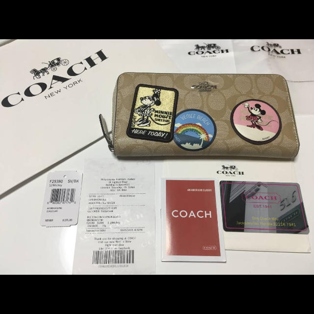 新品　コーチ　ディズニーコラボ　ミッキーミニー　長財布　coach