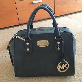 マイケルコース(Michael Kors)のMICHEAL KORS ショルダーバッグ(ショルダーバッグ)