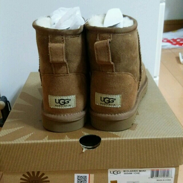 UGG(アグ)の土日限定 UGG ショートブーツ新品 レディースの靴/シューズ(ブーツ)の商品写真