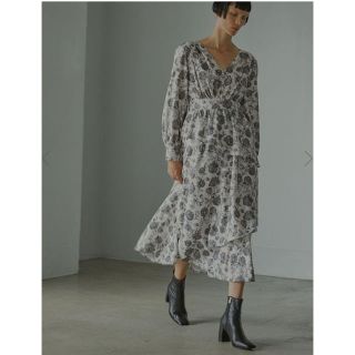 アメリヴィンテージ(Ameri VINTAGE)のAMERI CHARLOTTE ARCHAIC DRESS(ロングワンピース/マキシワンピース)