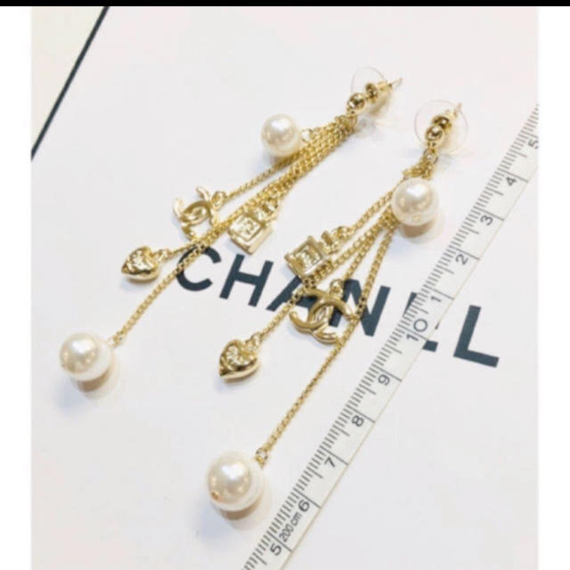 CHANEL(シャネル)のCHANELノベルティピアス❤️ロングピアス レディースのアクセサリー(ピアス)の商品写真