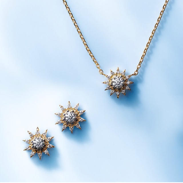 STAR JEWELRY(スタージュエリー)のスタージュエリー  サンバースト　ネックレス レディースのアクセサリー(ネックレス)の商品写真