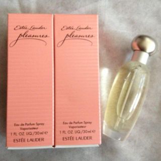 エスティローダー(Estee Lauder)の新品☆香水2本セット☆お得(香水(女性用))