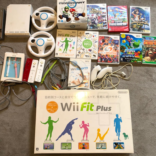 Wii マリオカートハンドル　Wiiフィットプラス　大乱闘スマッシュブラザーズエンタメ/ホビー