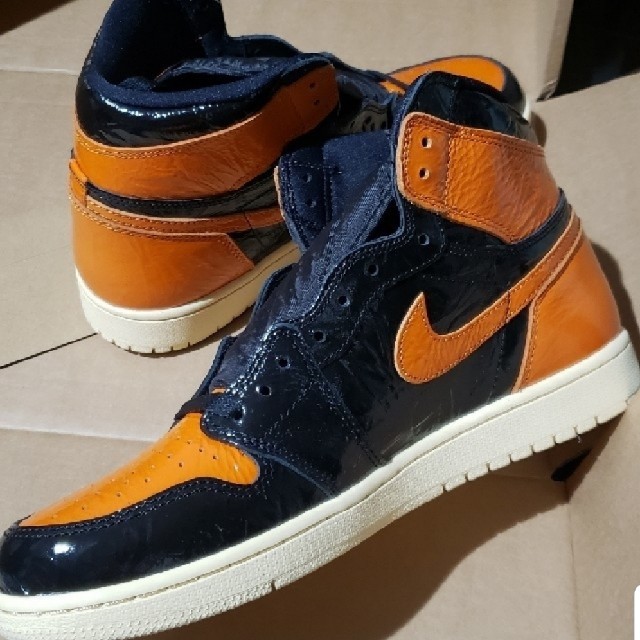 NIKE(ナイキ)の即日発送 AIR JORDAN 1 RETRO HIGH OG シャタバ メンズの靴/シューズ(スニーカー)の商品写真