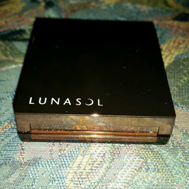 LUNASOL(ルナソル)のルナソル チーク 新品未使用 コスメ/美容のベースメイク/化粧品(チーク)の商品写真