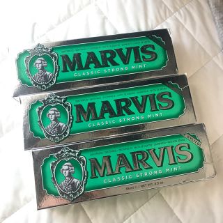 マービス(MARVIS)の歯磨き粉　MARVIS CLASSIC STRONG MINT 3本セット(歯磨き粉)