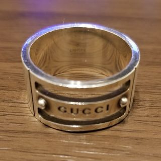 グッチ(Gucci)の大きいサイズのGUCCIのシルバーリング(リング(指輪))