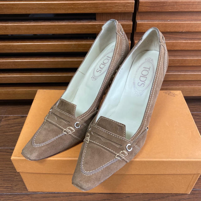 TOD'S(トッズ)のトッズ　パンプス　37ハーフ レディースの靴/シューズ(ハイヒール/パンプス)の商品写真