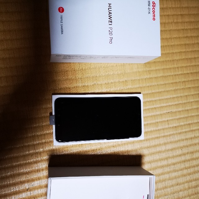 NTTdocomo(エヌティティドコモ)のSH様専用。HUAWEI P20 PrO スマホ/家電/カメラのスマートフォン/携帯電話(スマートフォン本体)の商品写真