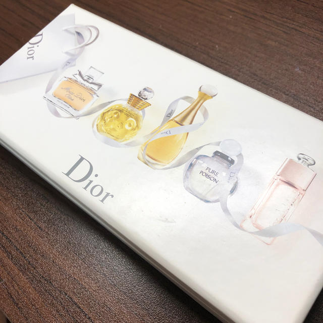 Christian Dior(クリスチャンディオール)のクリスチャンディオール ミニ香水セット コスメ/美容の香水(香水(女性用))の商品写真