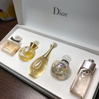 クリスチャンディオール(Christian Dior)のクリスチャンディオール ミニ香水セット(香水(女性用))