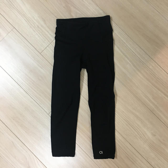 GAP(ギャップ)のGapFit 黒パンツ　110CM キッズ/ベビー/マタニティのキッズ服女の子用(90cm~)(パンツ/スパッツ)の商品写真