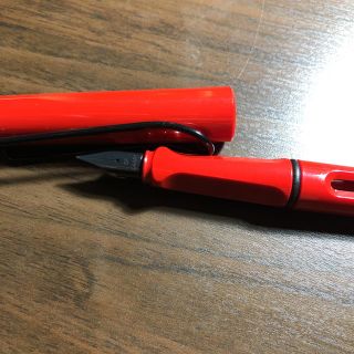 ラミー(LAMY)のLAMY Safari 廃盤　赤、青&黒グリップ！(ペン/マーカー)