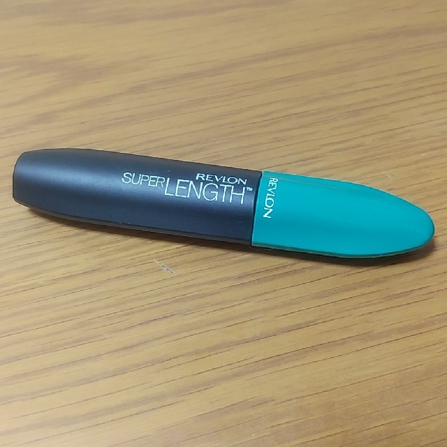 REVLON(レブロン)の値下げレブロンスーパーレングスウォータープルーフマスカラブラック。 コスメ/美容のベースメイク/化粧品(マスカラ)の商品写真