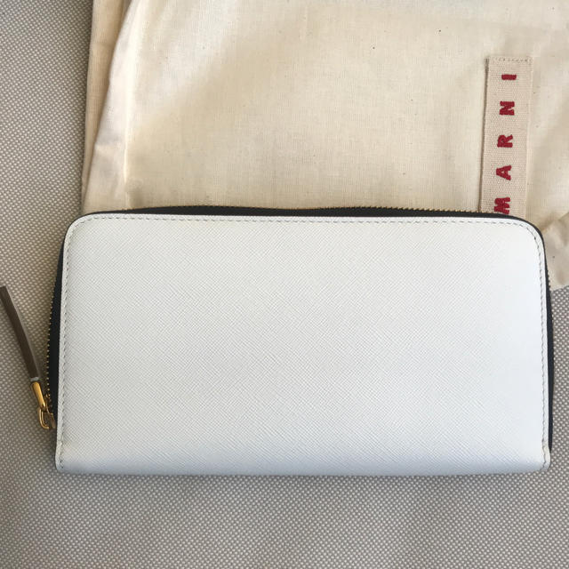 新品!MARNIラウンドファスナー長財布