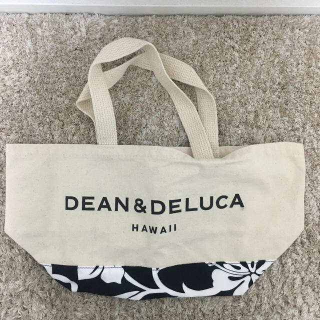 DEAN & DELUCA(ディーンアンドデルーカ)のDEAN&DELUCA ハワイ限定デザイントートバッグ レディースのバッグ(トートバッグ)の商品写真
