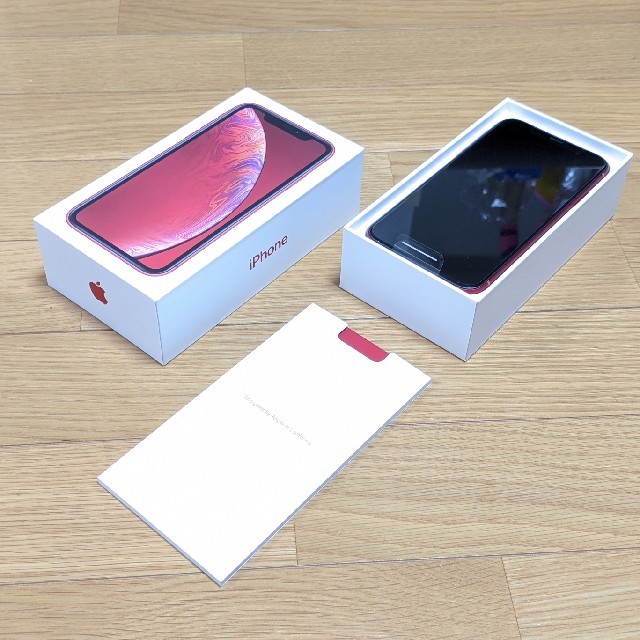 iPhone(アイフォーン)のチョコプリン様専用【新品】iPhone XR 128GB SIMフリー RED スマホ/家電/カメラのスマートフォン/携帯電話(スマートフォン本体)の商品写真