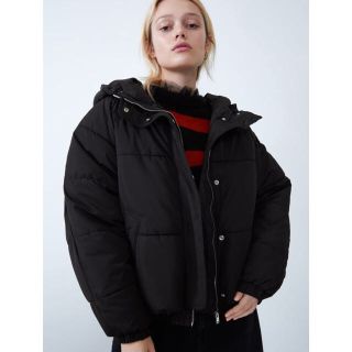 ザラ(ZARA)のzara / フード付きパフジャケット　M(ダウンジャケット)