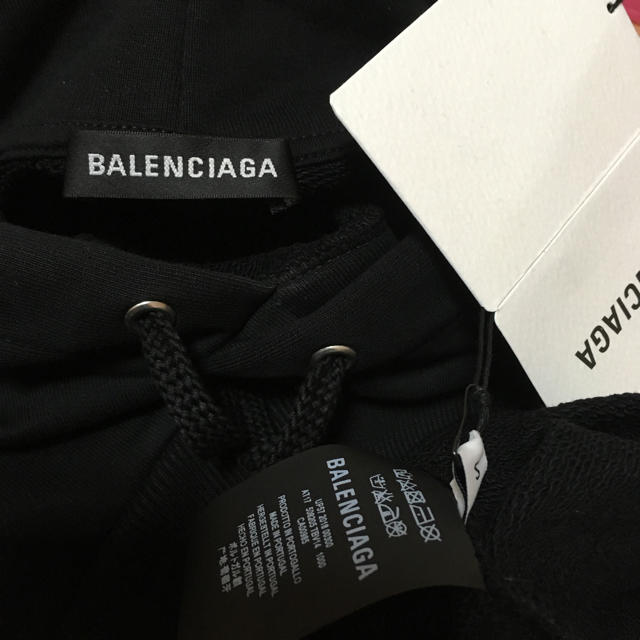 Balenciaga(バレンシアガ)の新品 バレンシアガ ロゴ パーカー 海外S ブラック キャンペーン フーティ  メンズのトップス(パーカー)の商品写真