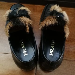 PRADAタッセルローファー ゴートファー 黒