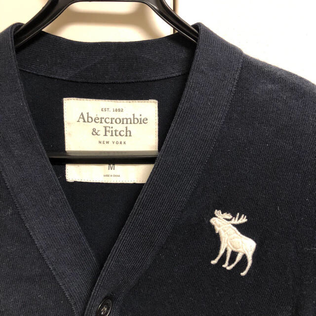 Abercrombie&Fitch(アバクロンビーアンドフィッチ)の【期間限定出品】アバクロンビー&フィッチ　カーディガン　黒Mサイズ メンズのトップス(カーディガン)の商品写真