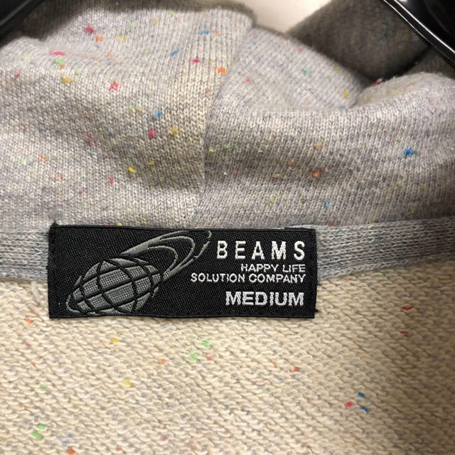 BEAMS(ビームス)の【期間限定値下げ】BEAMSパーカー　グレーMサイズ　チャックカラフル メンズのトップス(パーカー)の商品写真