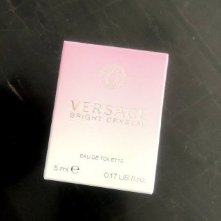 ヴェルサーチ(VERSACE)の未開封★ブライトクリスタル オーデトワレ★ヴェルサーチェ 香水ミニボトル　(香水(女性用))