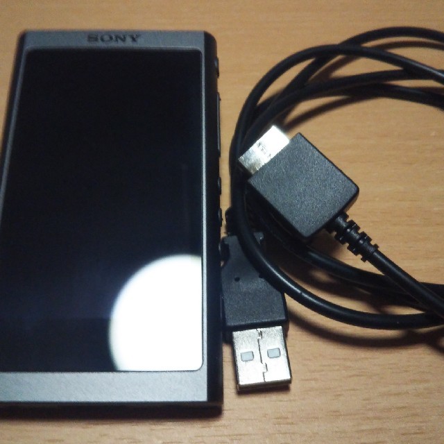 WALKMAN(ウォークマン)のキングダムハーツモデル NW-a55 ソニーウォークマン スマホ/家電/カメラのオーディオ機器(ポータブルプレーヤー)の商品写真