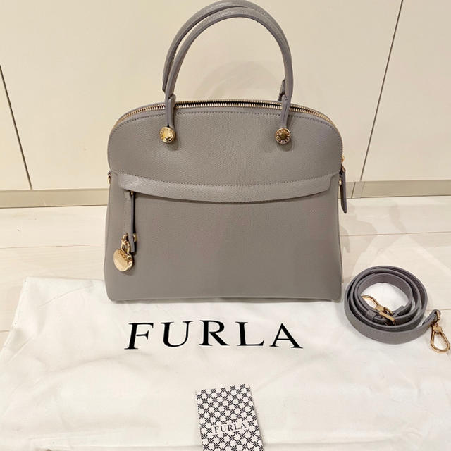 Furla(フルラ)の大人気♡ FURLA パイパー Mサイズ レディースのバッグ(ハンドバッグ)の商品写真