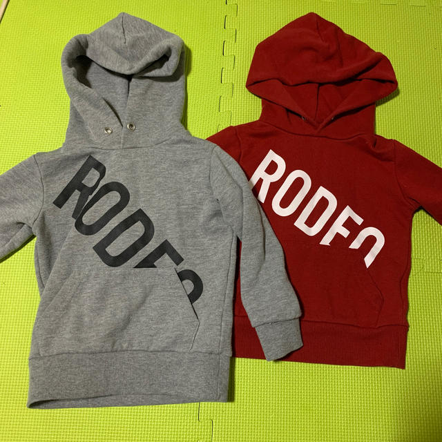 RODEO CROWNS(ロデオクラウンズ)のRODEO CROWNS  2枚セット キッズ/ベビー/マタニティのキッズ服男の子用(90cm~)(ニット)の商品写真